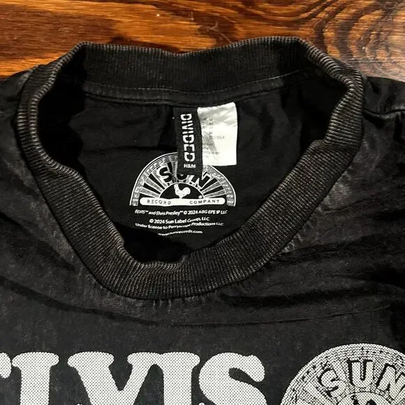 Sun Records Small Vintage Wash Elvis Presley Graphic Tee Black Relaxed Modern - Picture 4 of 5